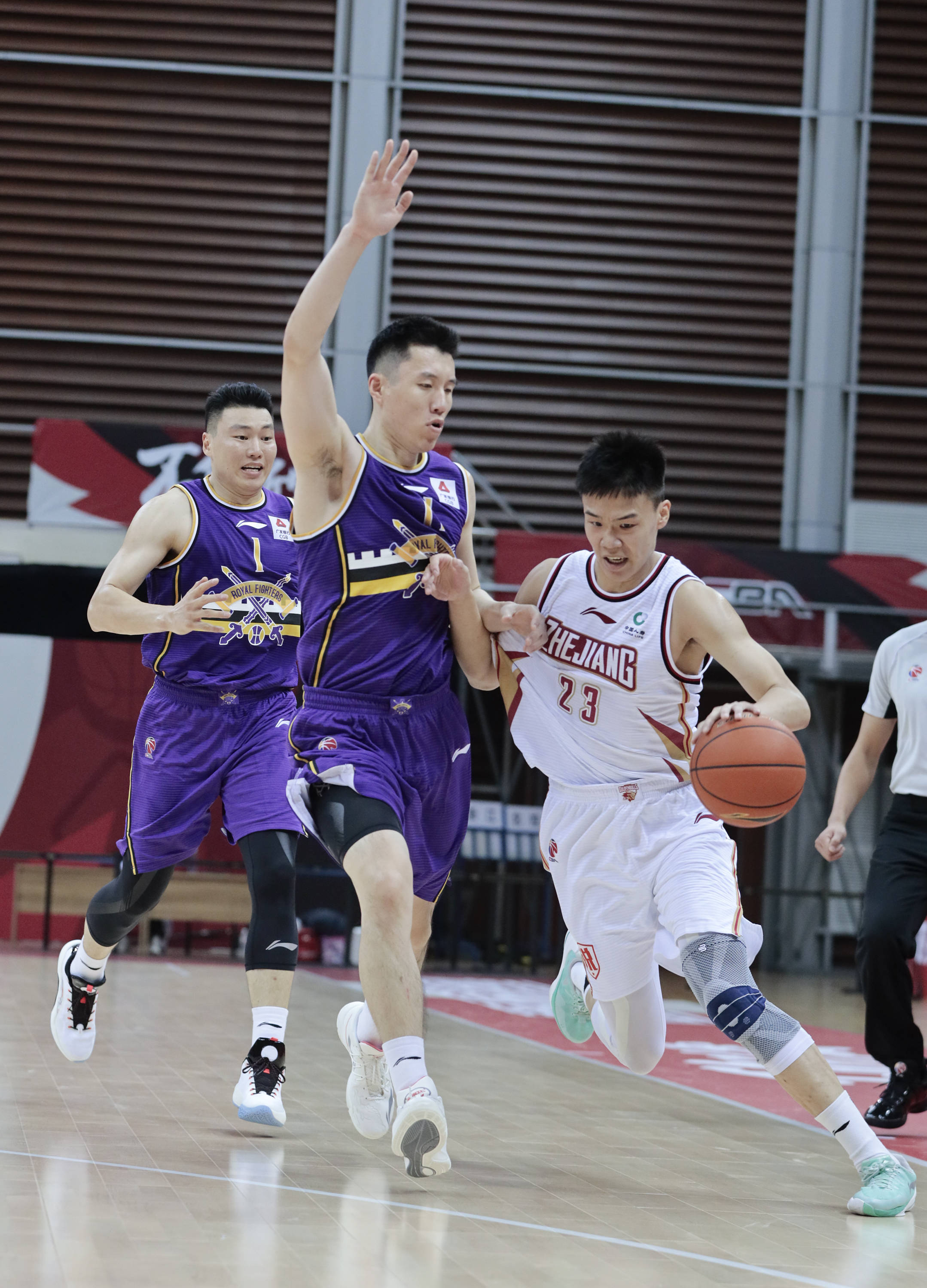 爱游戏登入今夜欧篮联传出新动向，浙江稠州造点机会，管理层表态：态度坚定，球探报告显示潜力的简单介绍