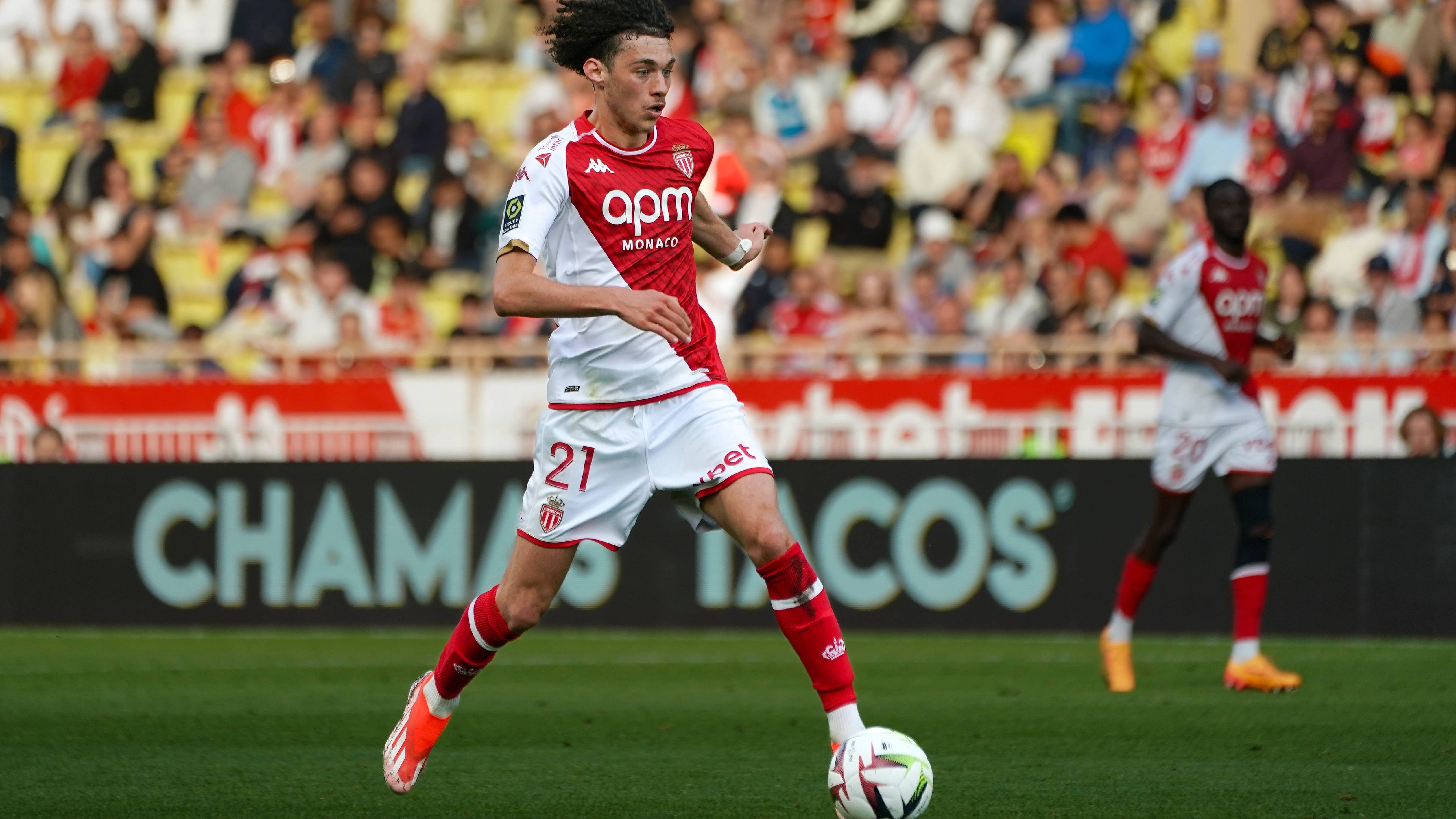 爱游戏官网今晚法甲焦点战，摩纳哥止住颓势，球迷炸锅，细节决定成败的简单介绍